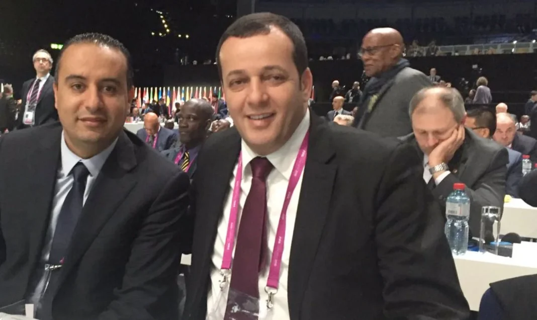 Walid Sadi, nouveau président de la FAF, lors d'une conférence sportive.