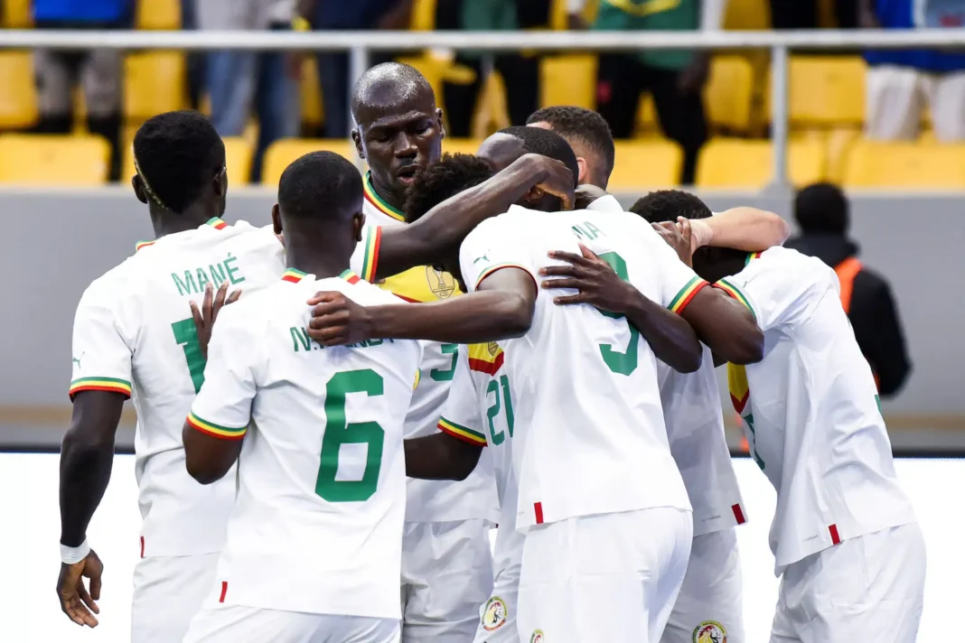 Algérie vs Sénégal : une autre absence de taille côté Sénégalais Joueurs de l'équipe algérienne en célébration après un match important.