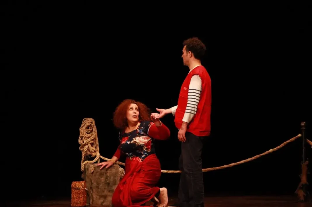 Théâtre arabe en Algérie Acteurs en scène lors d'une représentation théâtrale arabe en Algérie.