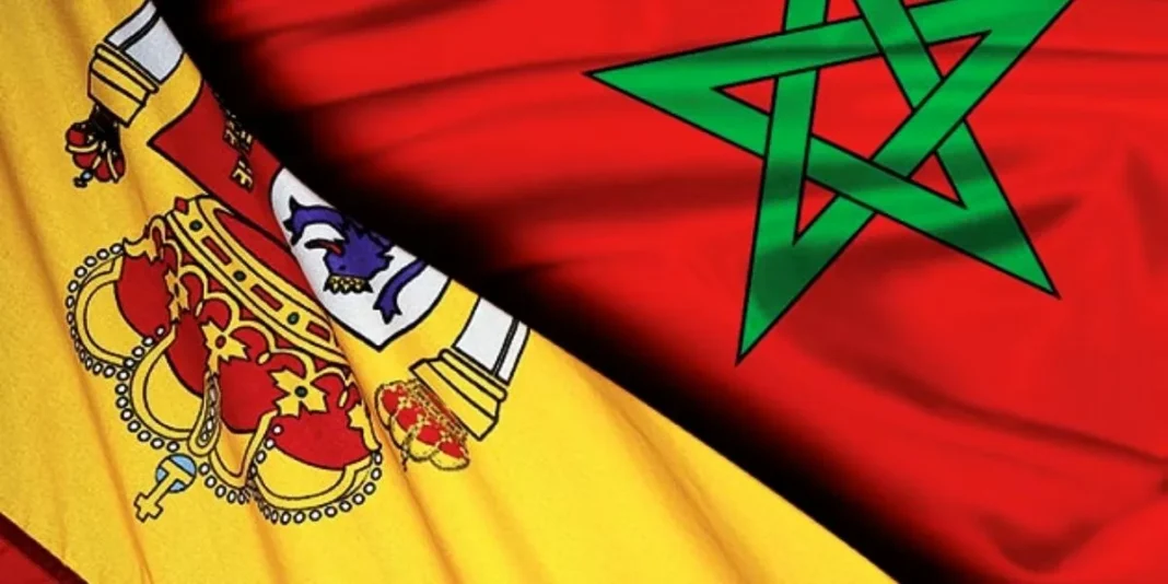 Relations Maroc – Espagne : un point crucial vient tout chambouler Drapeaux du Maroc et de l'Espagne côte à côte avec un symbole vert étoilé.