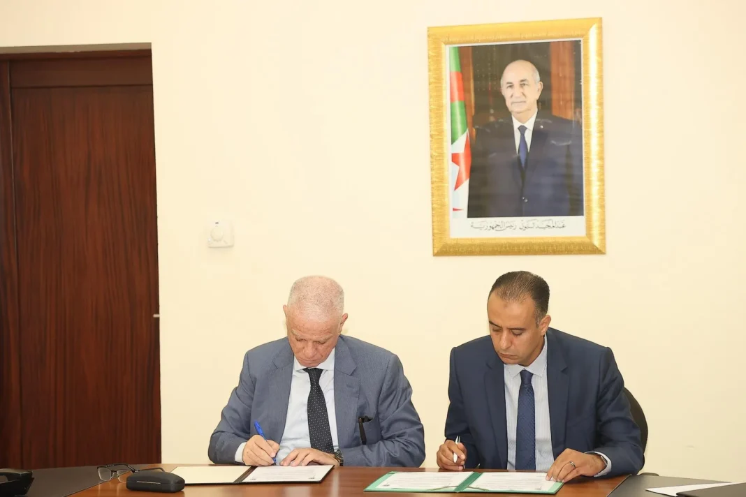 Walid Sadi suit les traces de Zefizef : Première cible identifiée pour les binationaux Deux hommes signent un document lors d'une réunion officielle en Algérie.