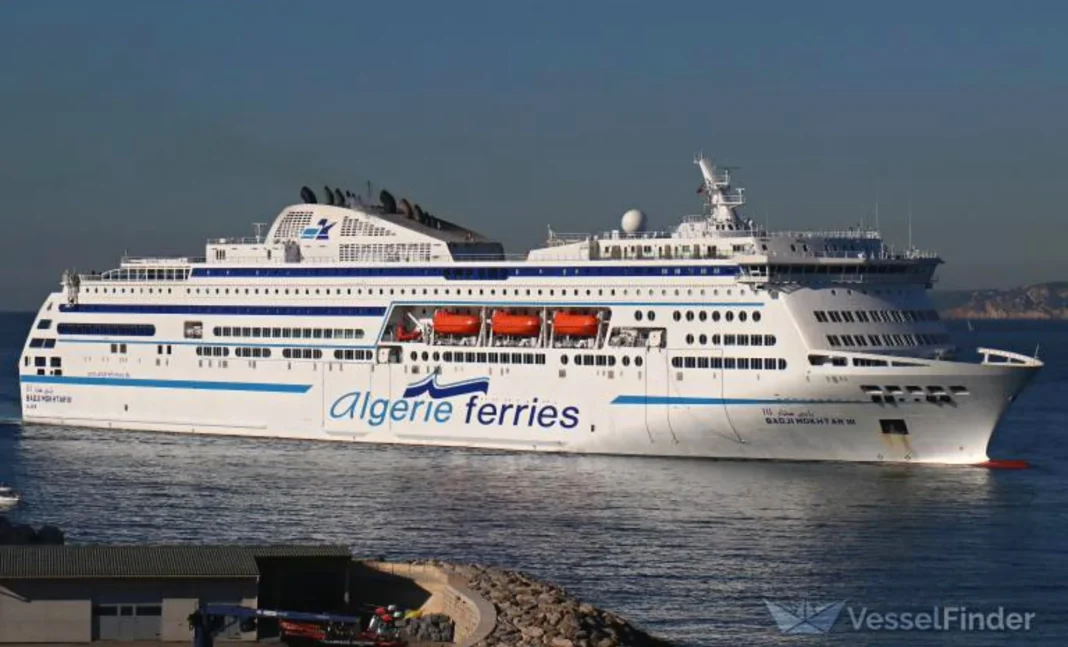 Algérie Ferries ouvre de nouvelles liaisons vers l’Espagne Ferry Algérie Ferries en mer près d'Oran, Algérie.