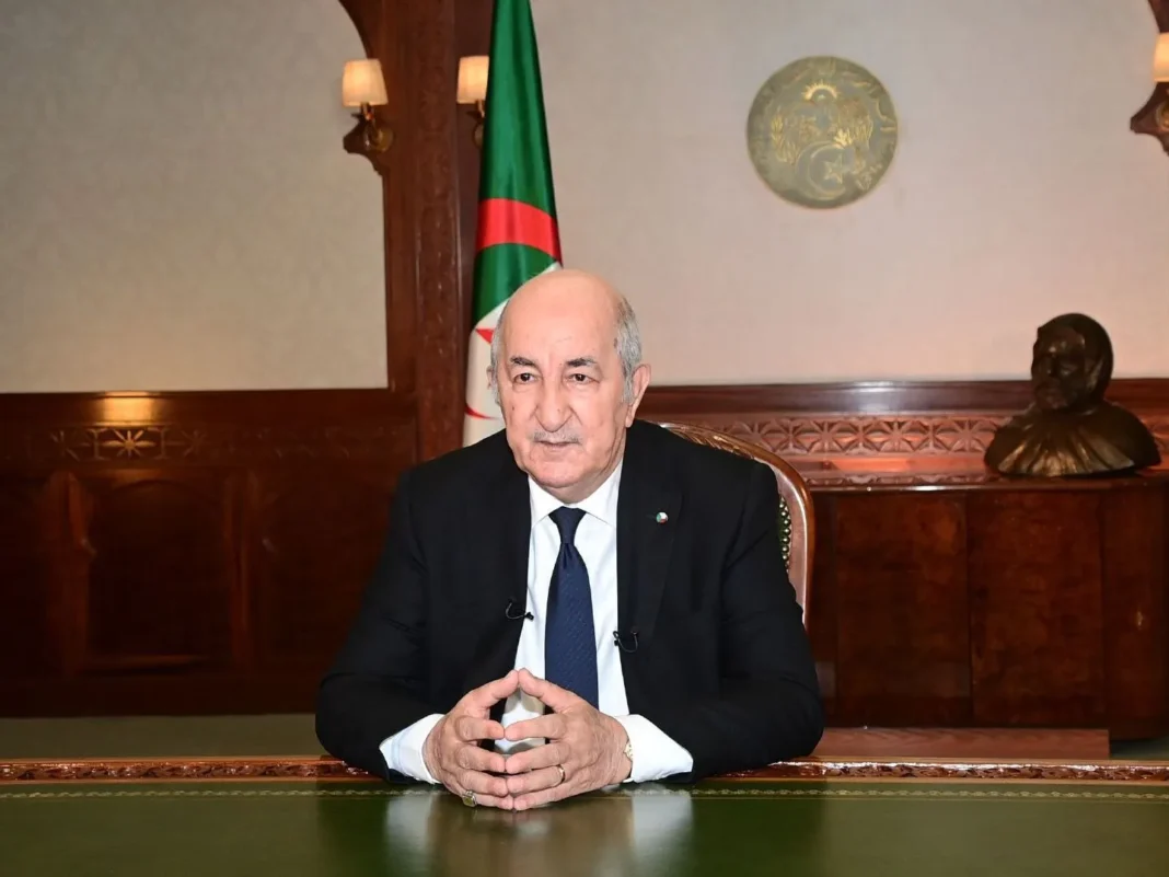 Le président Tebboune lors d'une réunion officielle en Algérie.