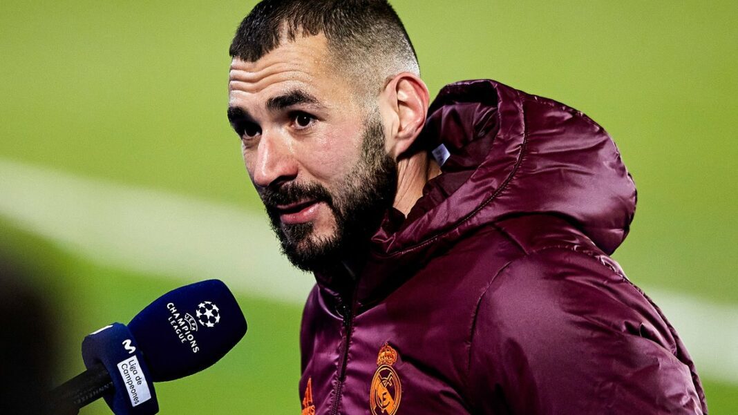 Karim Benzema en interview après un match de football.