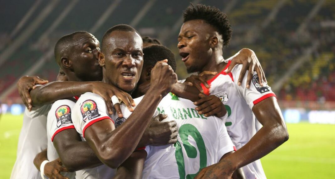 Équipe du Burkina Faso célébrant un but lors de la CAN 2023.