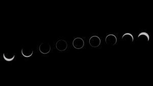 Éclipse solaire du 14 octobre 2023 : Revivez l'évènement à travers des Photos exceptionnelles 3 Étapes de l'éclipse annulaire du 14 octobre 2023. // Source : Flickr/CC/Dan Maxwell