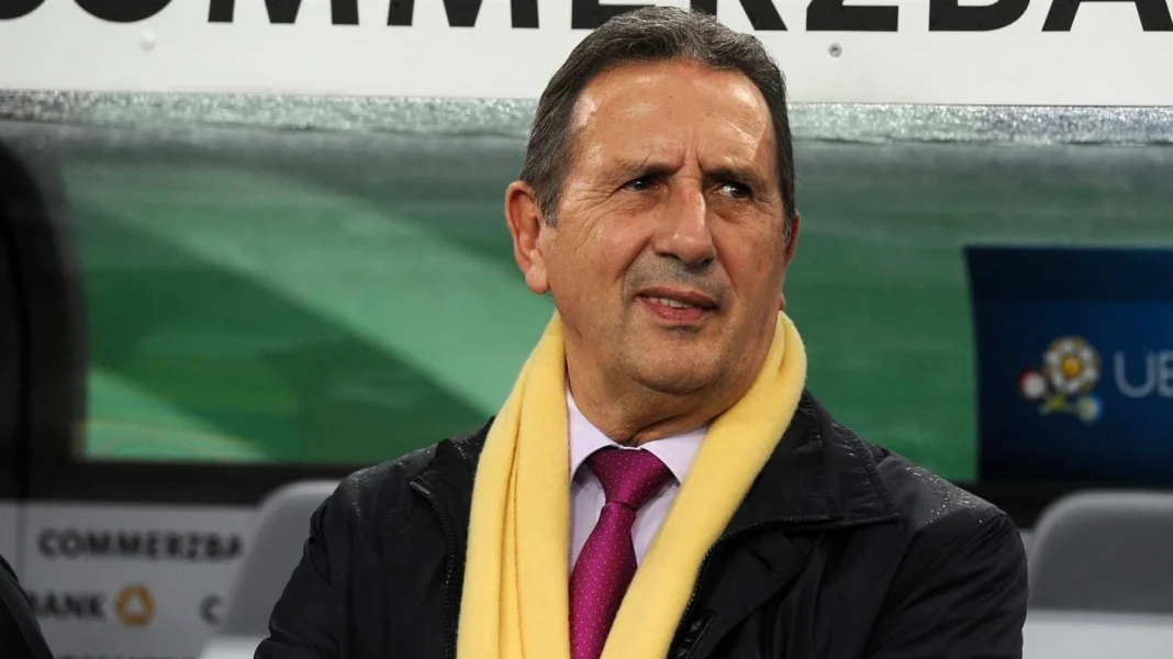CAN 2023 : « Plusieurs facteurs me poussent à parier sur l’Algérie », l’ex coach Georges Leekens L'entraîneur Georges Leekens en conférence de presse pour le football africain.