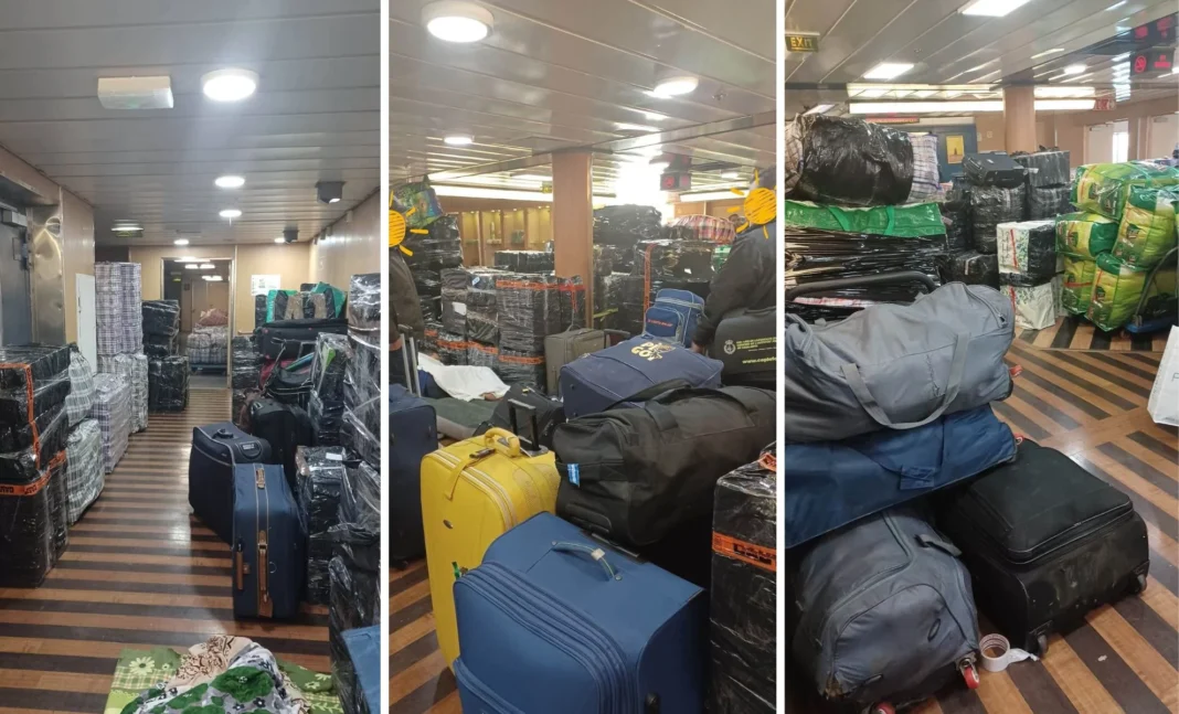 Saisies de sacs de voyage par la Douane en Algérie Sacs de voyage saisis par la Douane dans un entrepôt en Algérie.