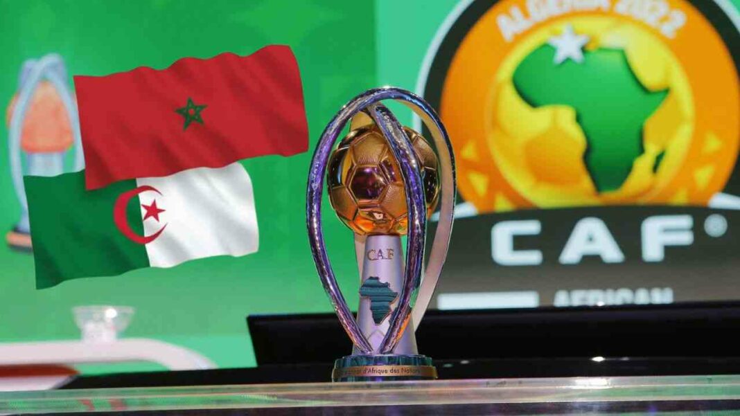 CAN :Découvrez la nouvelle annonce de la CAF extrêmement excitante pour l’Algérie et le Maroc Trophée de la CAF 2022 avec drapeau algérien et marocain.