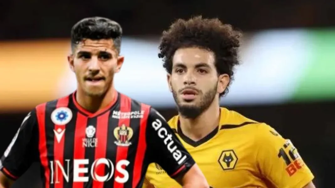 Elle n’en finit pas! La presse française critique un autre joueur algérien Deux joueurs algériens de football lors d'un match.