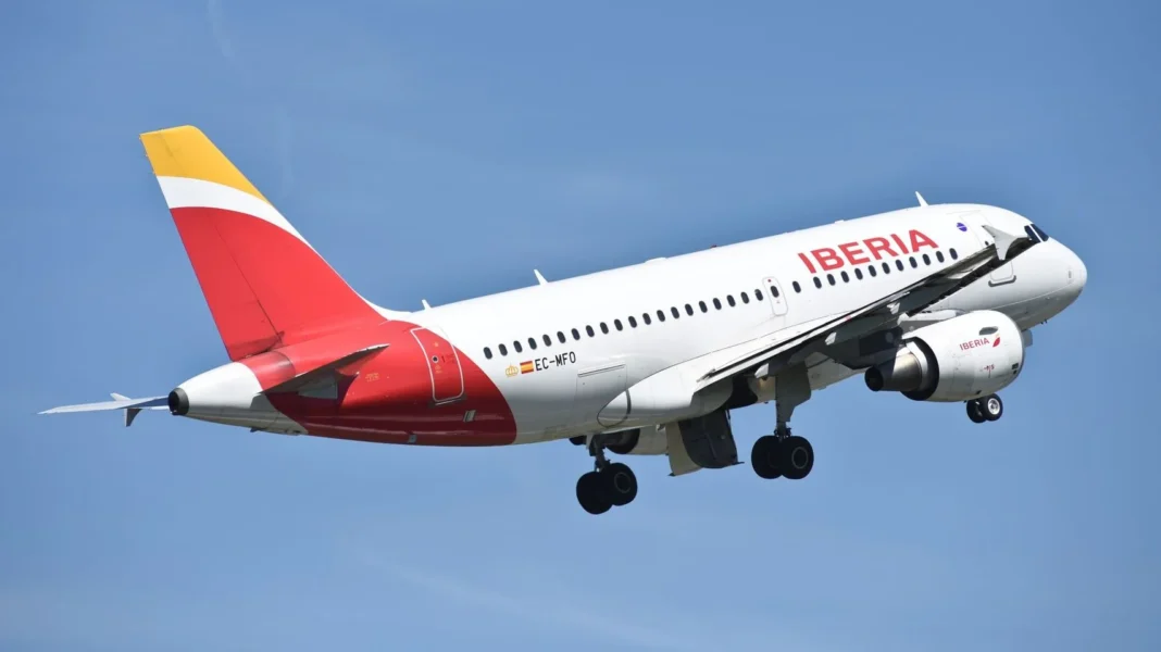 Vols Alger-New York : Iberia réduit ses prix pour le Black Friday Avion Iberia en vol vers New York pour vols Alger-New York.