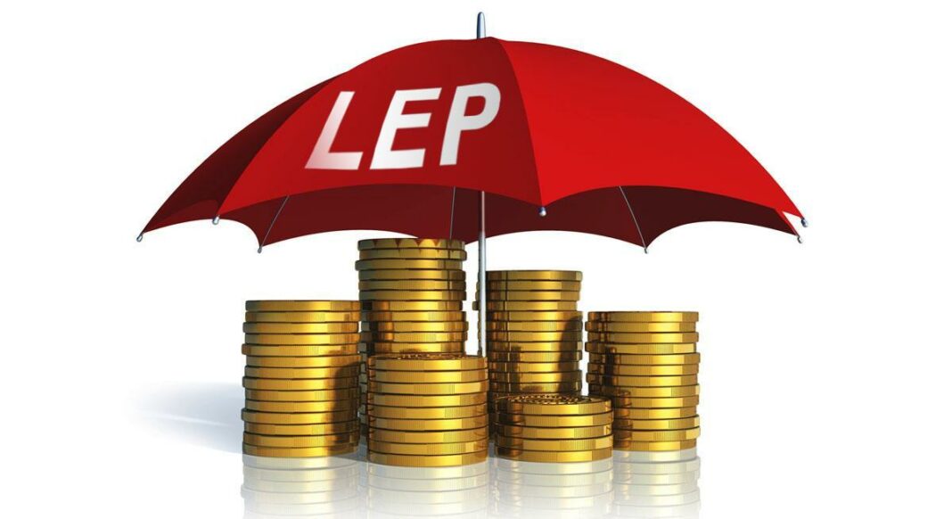 LEP: Découvrez le Jackpot pour les Algériens en France avec un taux Exceptionnel de 6%! Argent et parapluie rouge avec le texte LEP pour les Algériens en France.