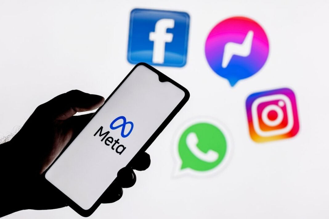 Officiel, facebook lance un abonnement payant à 9,99 € Logos Facebook, Messenger, Instagram, WhatsApp et Meta sur fond blanc.