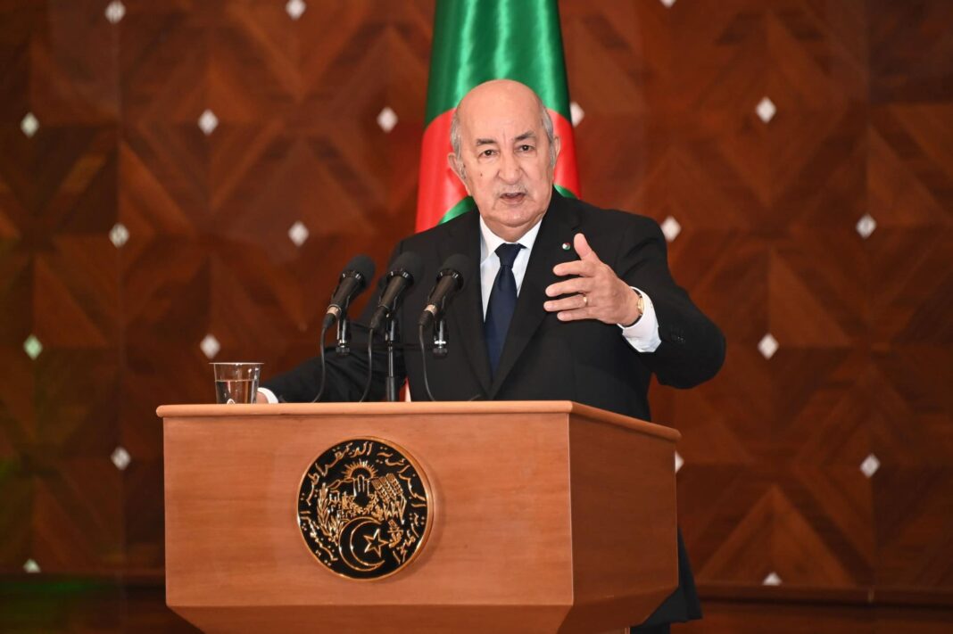 Discours de Tebboune à la Foire d'Alger Président Tebboune lors d'un discours à la Foire d'Alger.