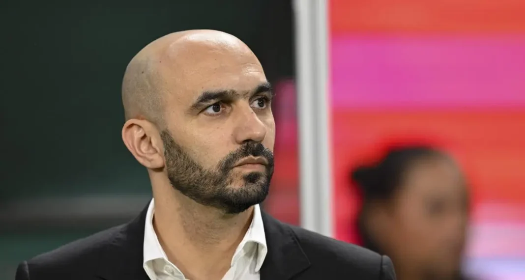 CAN 2023 : Officiel! La liste du Maroc est déjà disponible, avec à la clé, des surprises Entraîneur marocain concentré lors d'une conférence de presse.