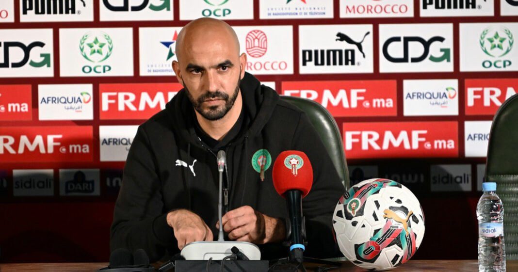 Walid Regragui, entraîneur de l'équipe nationale marocaine, lors d'une conférence de presse.