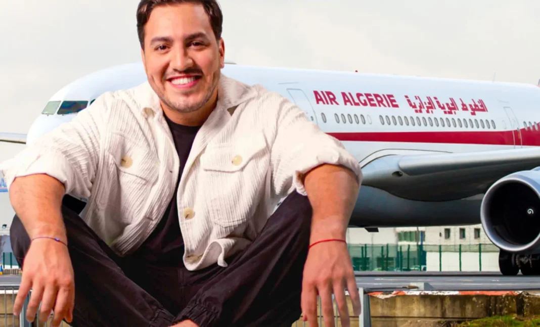 Humoriste marocain Amine Radi devant un avion Air Algérie.