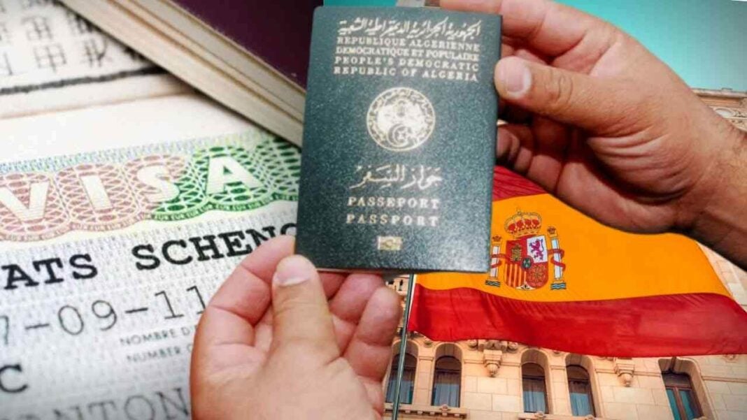 Explorez l’Espagne en toute liberté : sans visa , sans soucis ! Passeport algérien avec drapeau espagnol en arrière-plan.