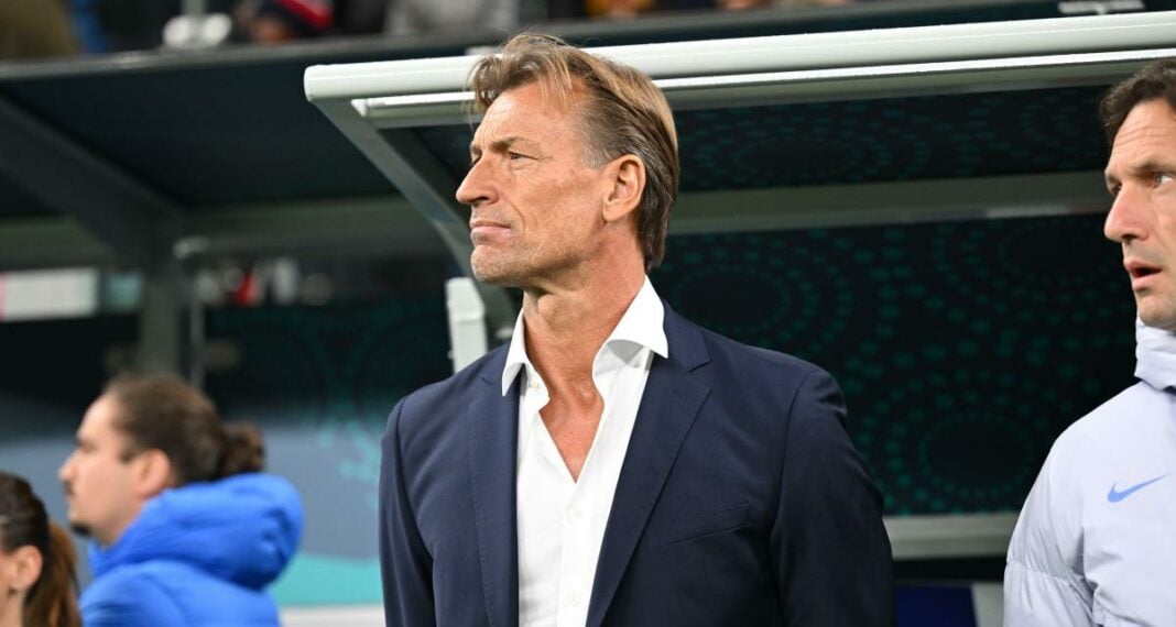 Hervé Renard souhaite prendre les rênes de l’équipe d’Algérie après les Jeux Olympiques d’été en août. Hervé Renard, entraîneur de football, lors d'un match ou d'une séance d'entraînement.