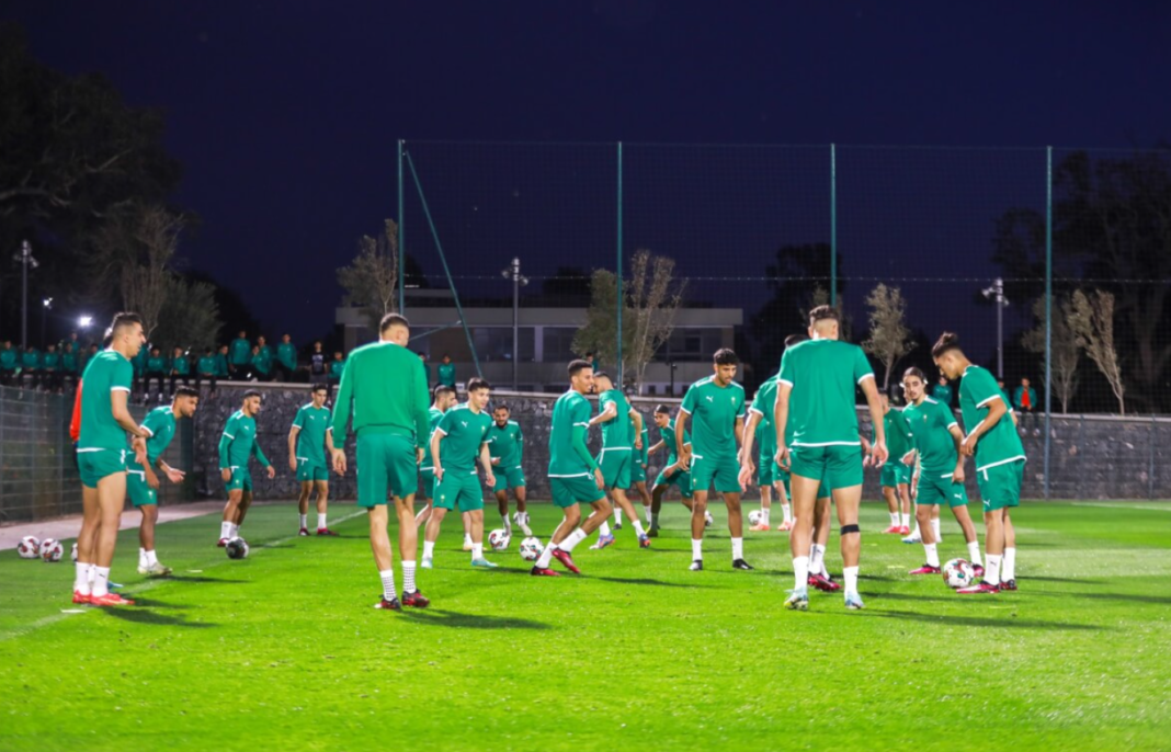 CAN 2023 : Les Lions de l’Atlas enflamment leur 1ère séance d’entrainement Les joueurs marocains s'entraînent lors de la première séance de préparation.