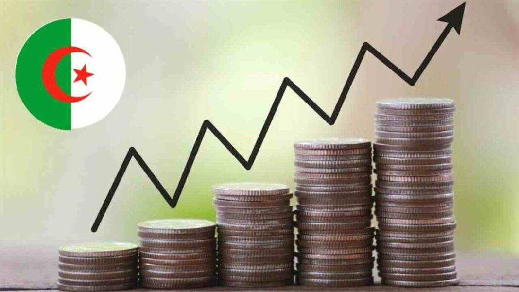 Graphique de croissance avec piles de pièces et drapeau algérien.