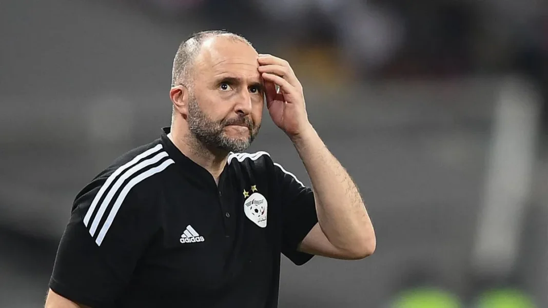 Belmadi, entraîneur de l'Algérie, en réflexion après le match nul.