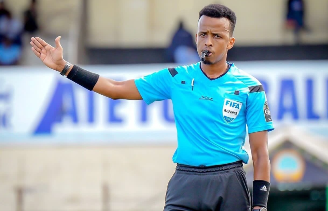 CAN 2023/3è journée : Un arbitre somalien officiera le match Alg vs Mau Arbitre somalien en action lors du match de la CAN 2023.