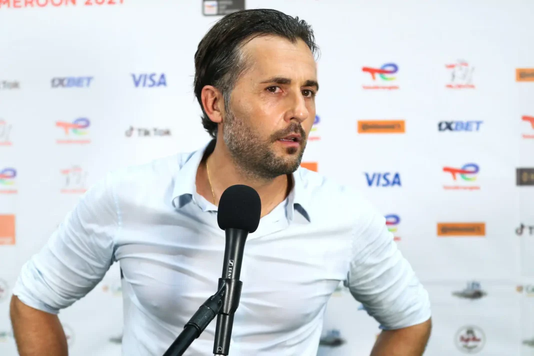 Beaumelle lors d'une interview, potentiel successeur de Belmadi.