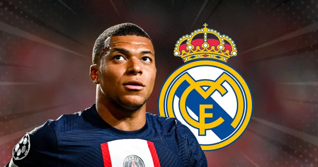 Kylian Mbappé en maillot du PSG avec le logo du Real Madrid en arrière-plan.