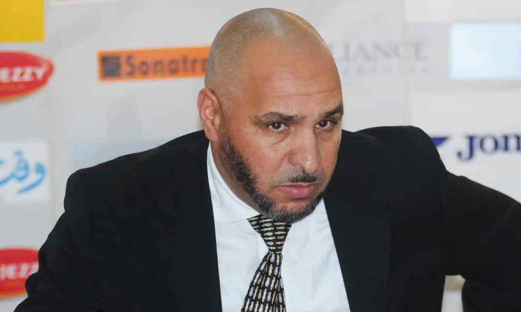 Ce qu’ambitionne Noureddine Zekri, le seul algérien candidat pour succéder à Belmadi Noureddine Zekri, candidat algérien, lors d'une conférence politique.