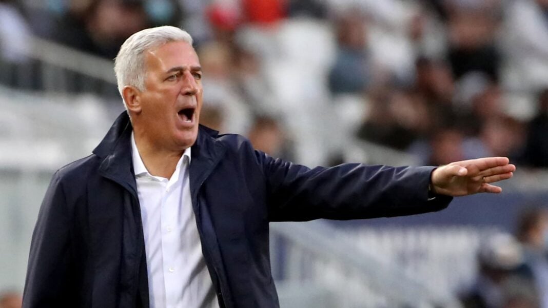 A peine arrivée Vladimir Petkovic Secoue les Fondations du football algérien ! Vladimir Petkovic en action lors d'un match de football.