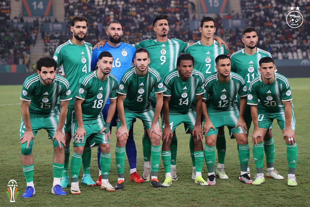 Saïd Fellak prend les rênes de l’équipe d’Algérie et de la FAF au niveau de …. L'équipe d'Algérie en tenue verte avant un match important.