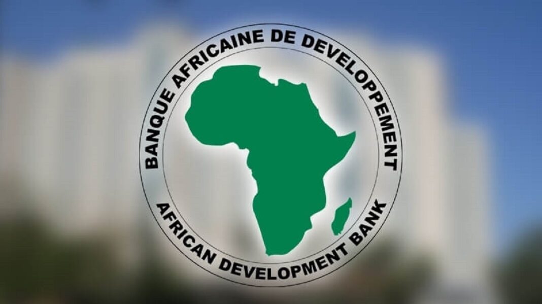 Logo de la Banque africaine de développement Logo de la BAD avec la carte de l'Afrique en vert.