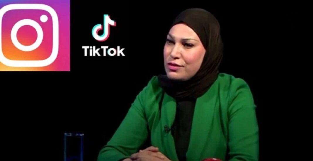 Farida Abri lors d'une émission avec logos Instagram et TikTok.