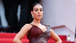 Georgina Rodriguez, la femme de Ronaldo, sévèrement critiquée à cause de... 2 Georgina Rodriguez, la femme de Ronaldo, sévèrement critiquée à cause de...