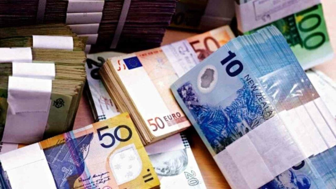 Algérie – Révélations exclusives : Scandales de Sonelgaz et la lutte contre la corruption en Algérie Fonds de billets en euros empilés, symboles financiers.