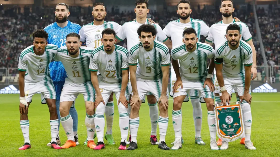 Équipe nationale d'Algérie de football L'équipe d'Algérie en tenue officielle lors d'un match.