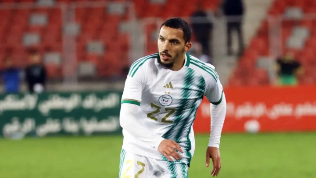 Ismael Bennacer fout la trouille à Petkovic! Heureusement que… Ismael Bennacer joueur de football en action sur le terrain.