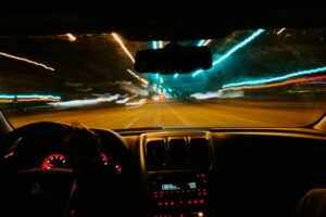 Algérie : traque contre les créateurs de contenus, violeurs des codes de route 2 Créateur de contenu roulant à toute vitesse