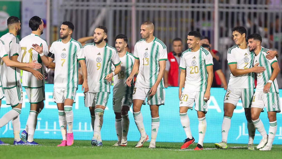 Tournoi FIFA-SERIES : La couleur des maillots dévoilée Les joueurs de l'équipe d'Algérie lors d'un rassemblement.