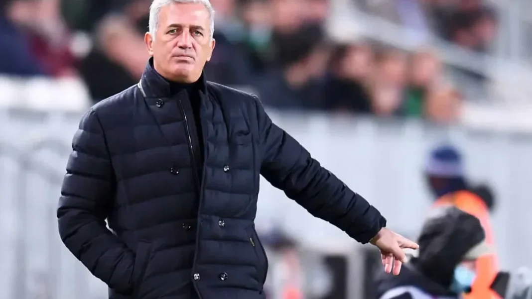 L'entraîneur de l'équipe d'Algérie lors d'un match.