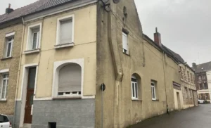 Hallucinant! En France, une tête de cochon découverte devant une mosquée 2 France, une tête de cochon découverte devant une mosquée