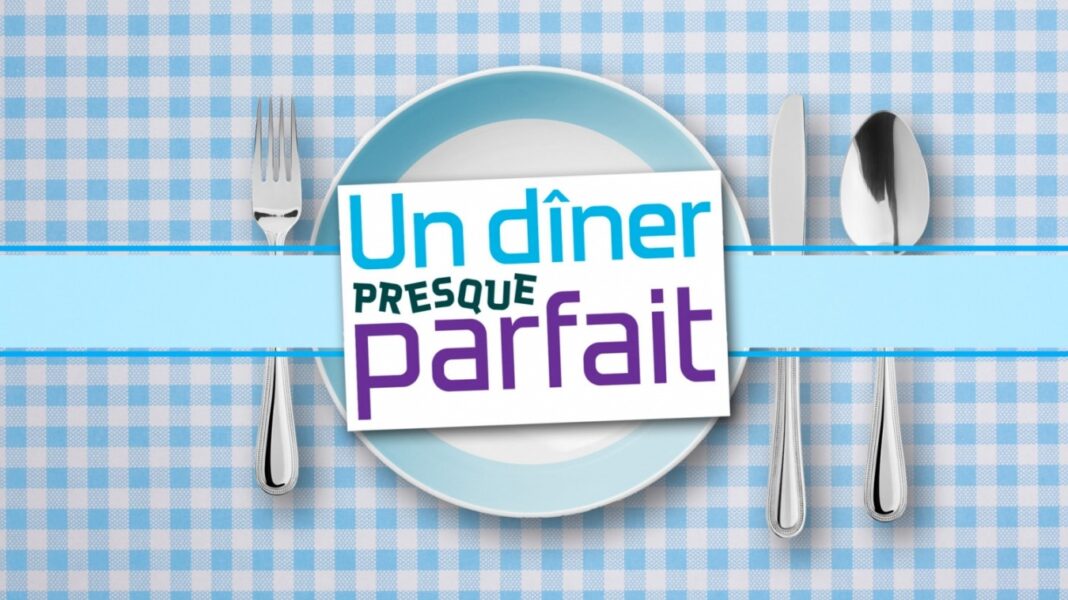 Un dîner presque parfait : Algérie 2024 Assiette avec couverts et logo du dîner presque parfait pour Ramadan 2024.