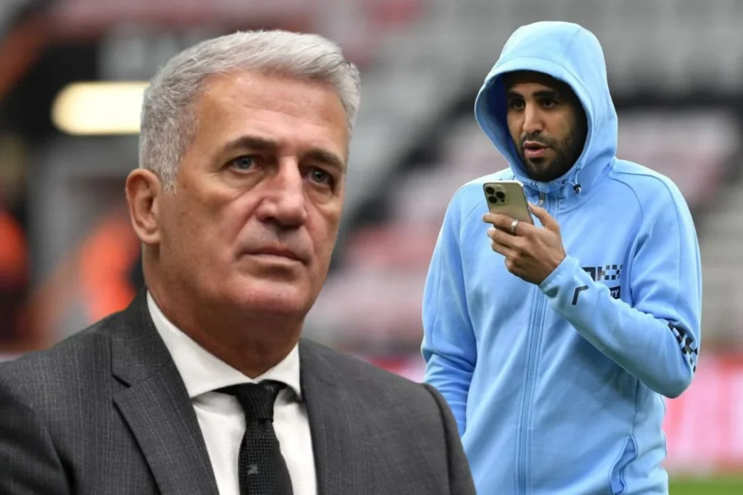 Retour fulgurant de Riyad Mahrez : Un risque de conflit avec Vladimir Petkovic menace Mahrez et Ounas lors d'un match de football en Algérie.