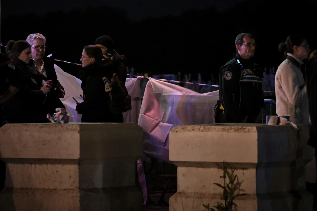 France : un algérien résidant à Bordeaux, poignardé le jour de l’Aid El Ftr Policiers et témoins sur les lieux de l'agression à Bordeaux.