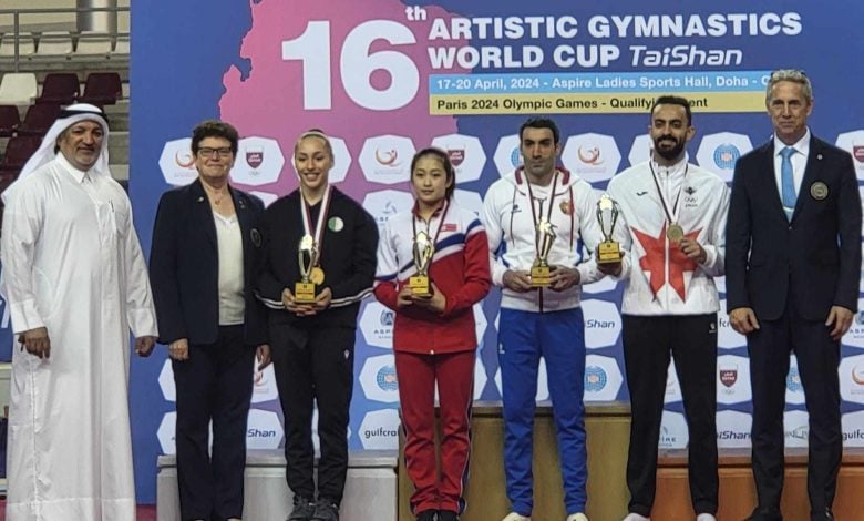Kaylia Nemour decroche lor aux barres asymetriques au Mondial de Doha