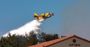 Lutte contre les feux de forêt : 12 avions bombardiers mobilisés pour la cause 2 Lutte contre les feux de forêt : 12 avions bombardiers mobilisés pour la cause