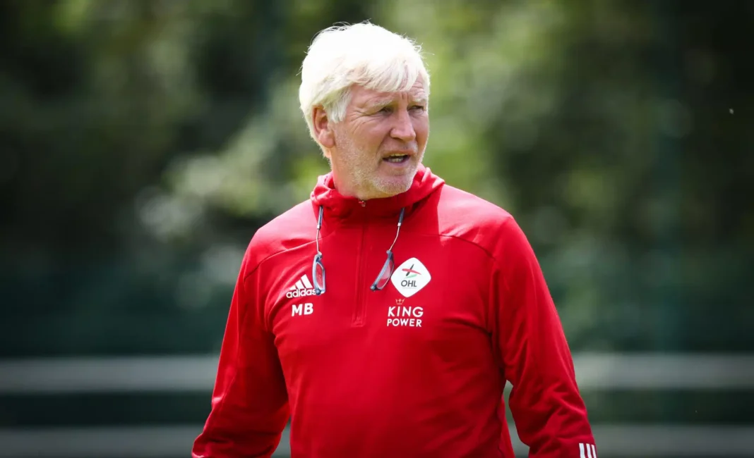 Marc Brys retiré par la FIFA : le football camerounais est en crise ! Marc Brys, entraîneur, en entraînement lors d'une session au Cameroun.