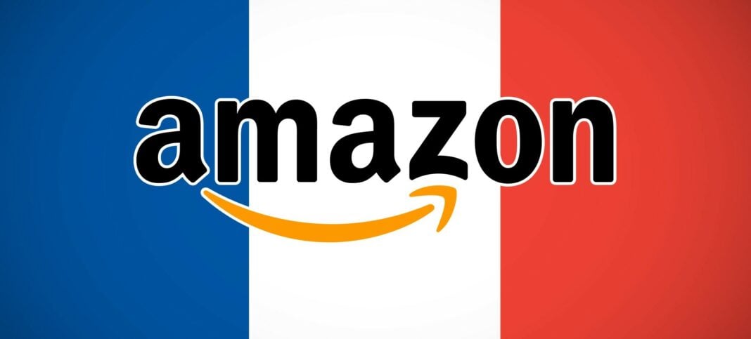 Amazon France : la création de 2000 emplois annoncée en 2024 Logo d'Amazon sur fond du drapeau français.