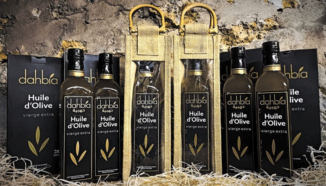 L’huile d’olive algérienne « Golden » remporte deux prix internationaux Bouteilles d'huile d'olive Dahbia Golden avec packaging élégant.
